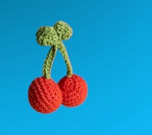 🍒 Słodkie Czereśnie:  Nagroda za perfekcyjny skok lub grzeczne czesanie grzywy.